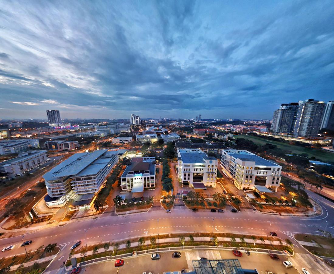 Cybersquare By Beestay Management Apartment *
